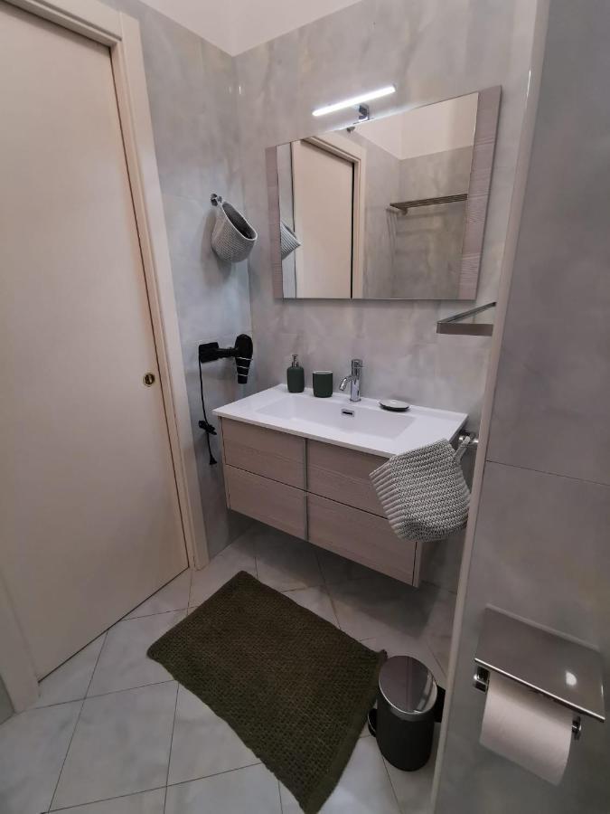 Comfort Apartment And Terrace Nel Cuore Di Барі Екстер'єр фото
