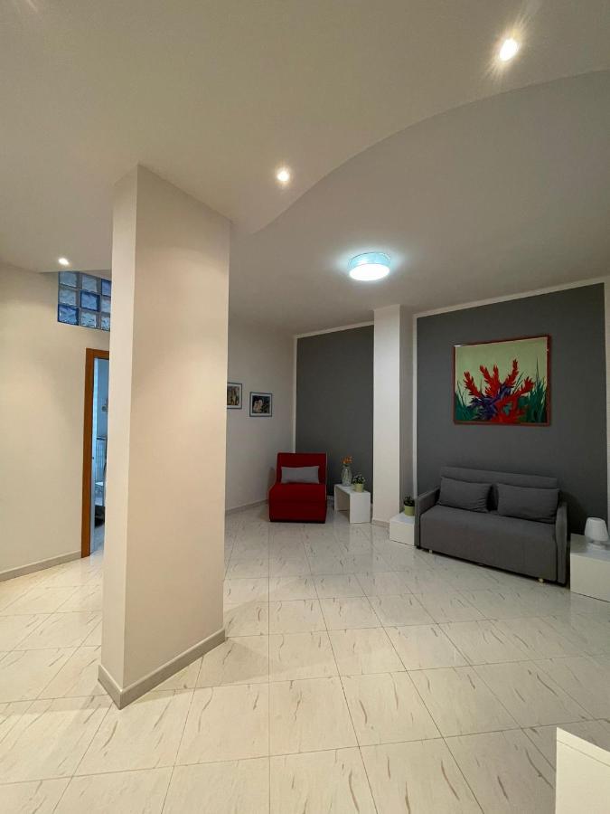 Comfort Apartment And Terrace Nel Cuore Di Барі Екстер'єр фото